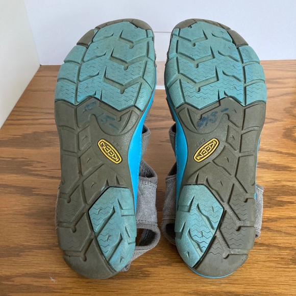 Keen Women's Newport Sandal / Hiking and Water Shoe, Size 9.5 - Picture 7 of 13